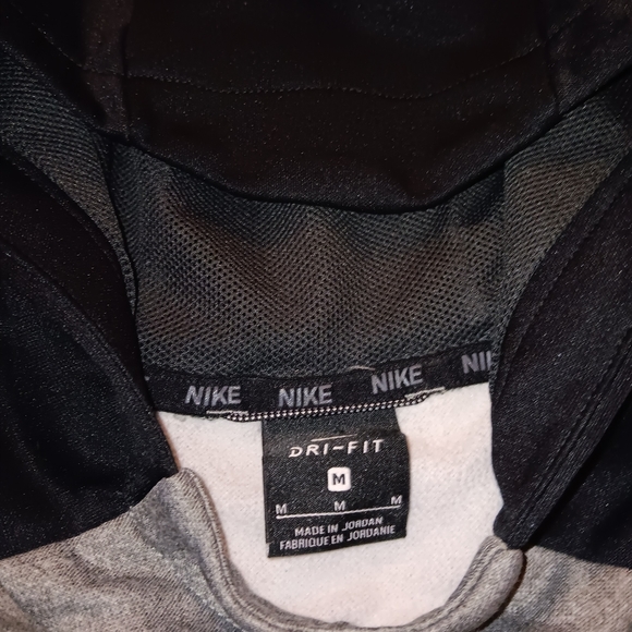 Nike Dri Fit Kids Medium Big Swoosh Logo Gray & Black Performance Hoodie Like Ne - Picture 8 of 10